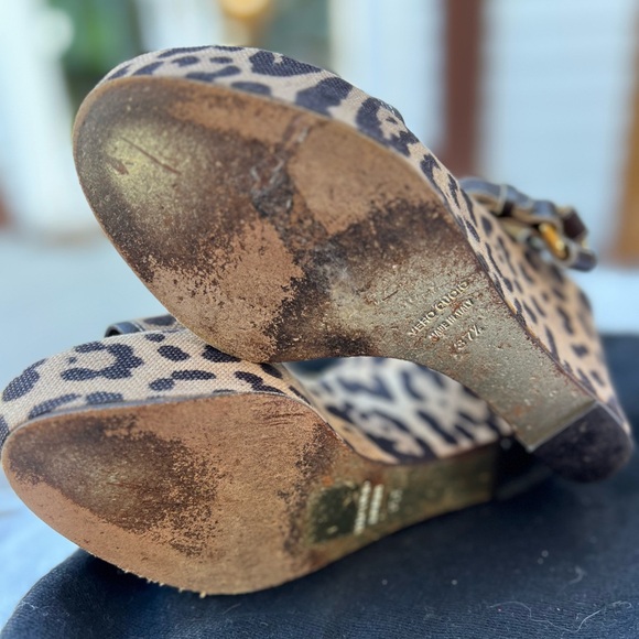 Dolce and Gabbana vintage linen  animal print platform sandals. - Picture 3 of 11
